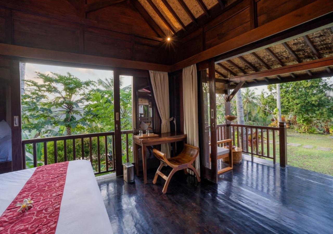 Lodge Amanuba Ersadeva *