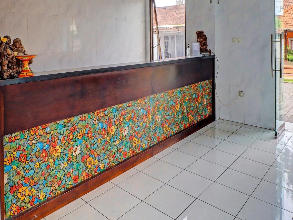 Oyo 90067 Nuansa Indah Hotel Denpasar (Bali)