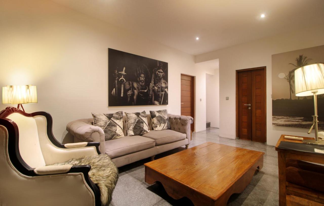 Aparthotel The 3*