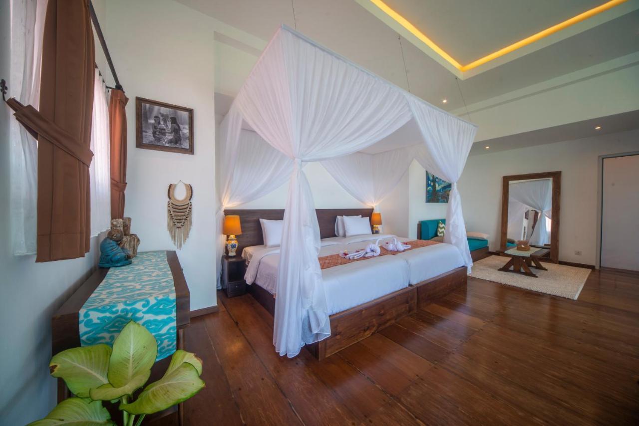 Suzuki Beachfront Villa