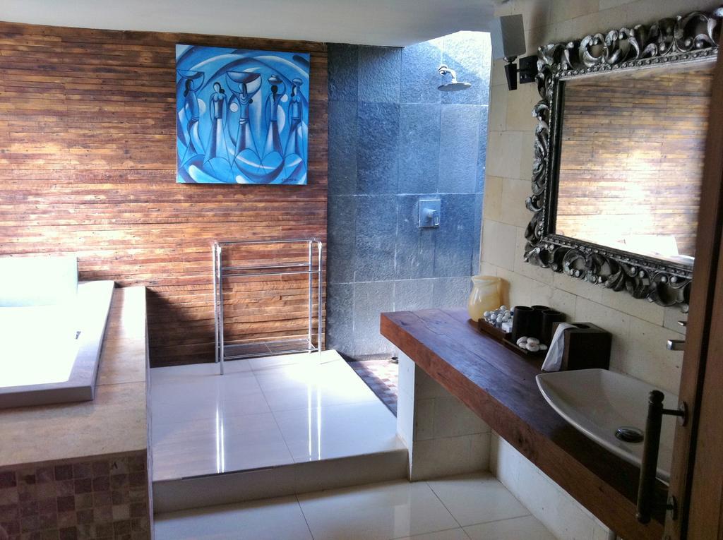 Joy Hotel