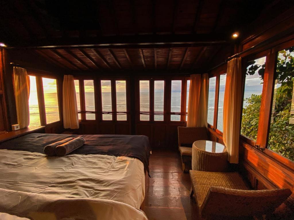 The Hidden Escapes- Unique Tiny On Bingin With Breathtaking Ocean & Sunset Views Apartment