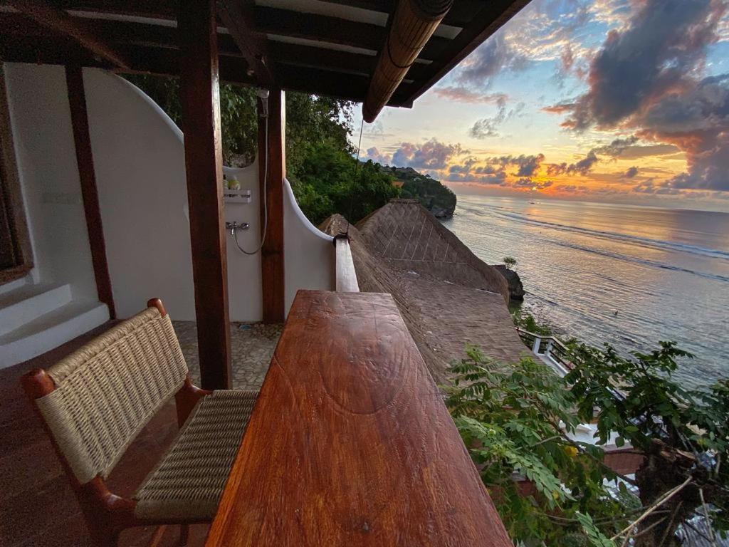The Hidden Escapes- Unique Tiny On Bingin With Breathtaking Ocean & Sunset Views Apartment