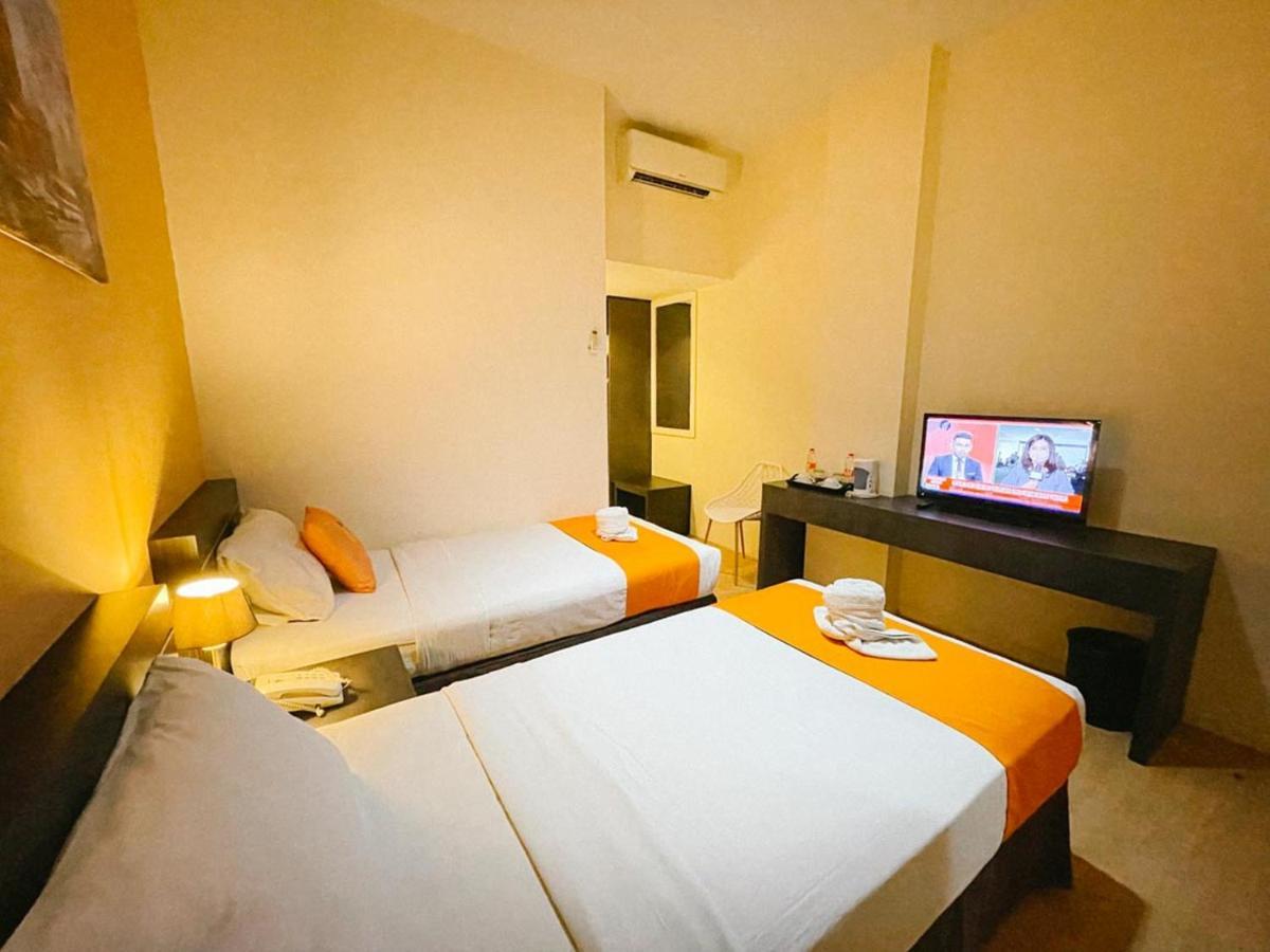 Reddoorz @ Sunset Point Guest house