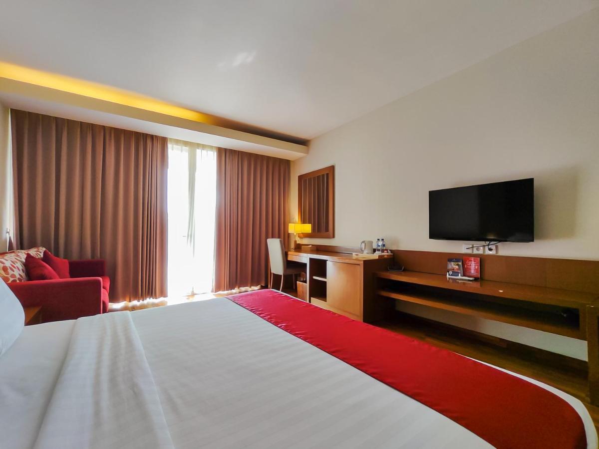 Square Hotel 3*
