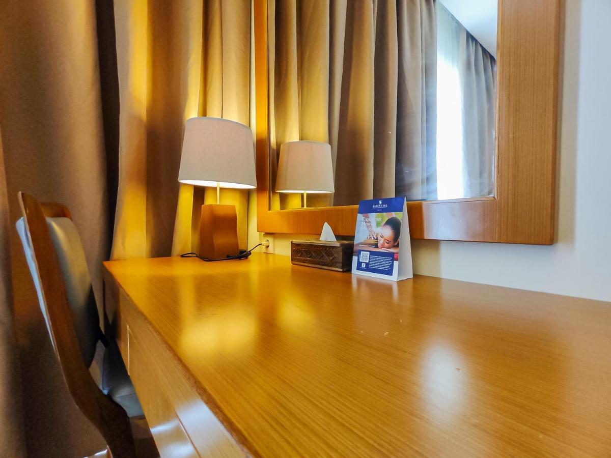 Hotel Square 3*