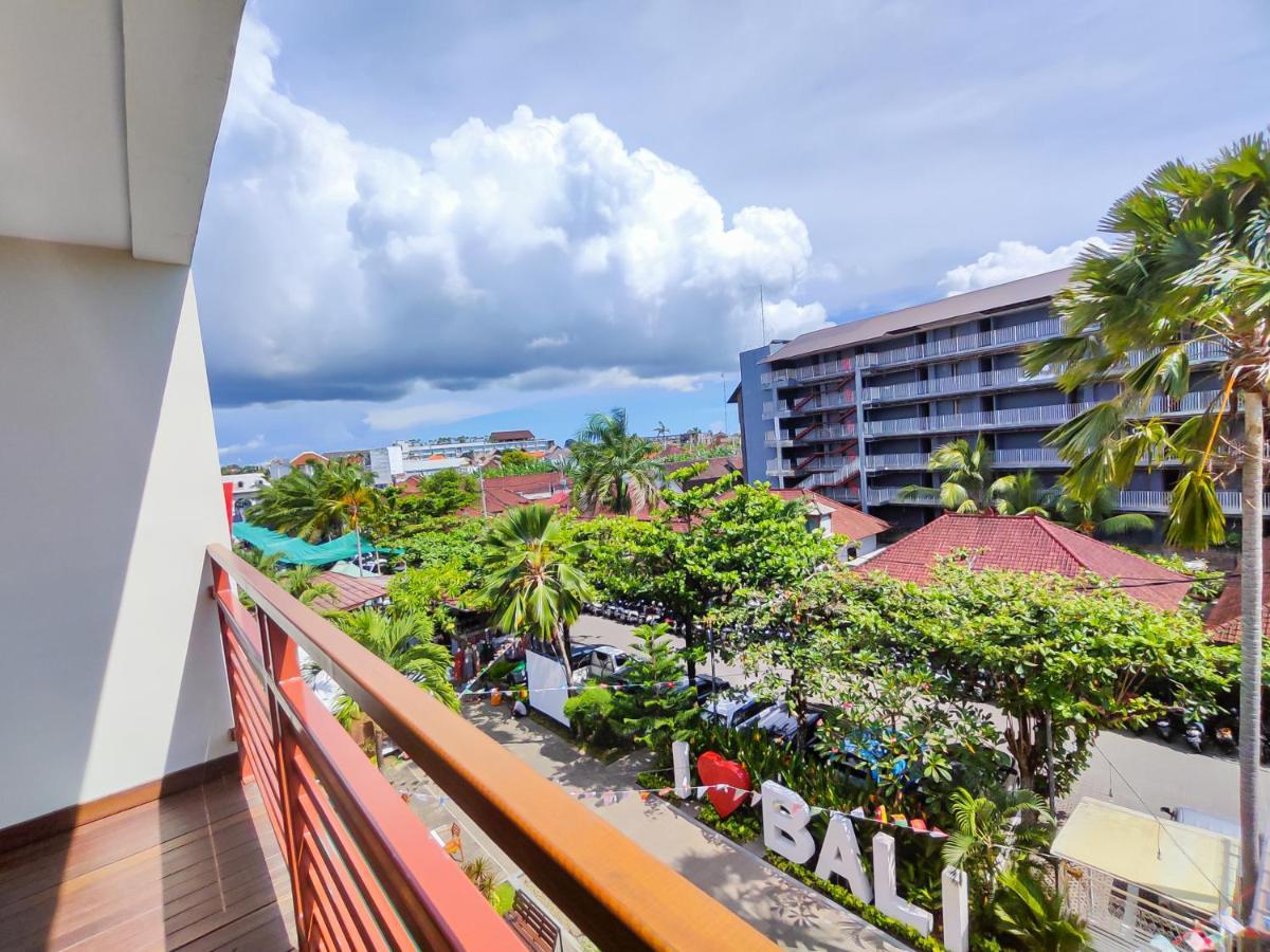Square Hotel 3*