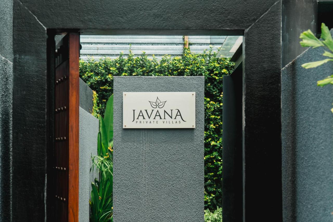 Javana Royal