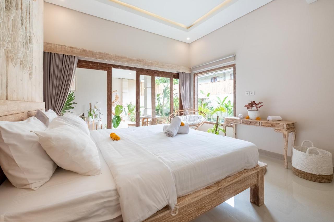Mozon Garden - A Tropical Paradise By The