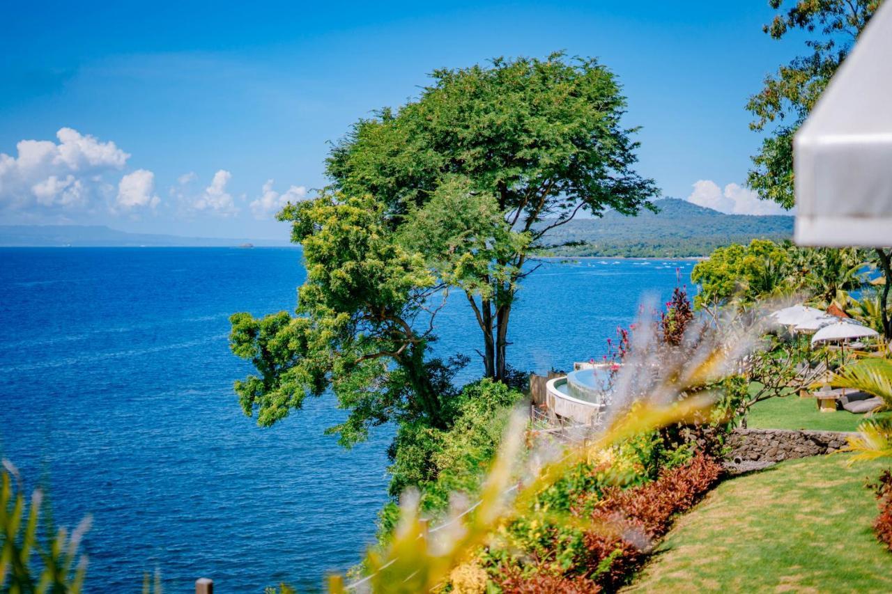 Bali Cliff Glamping Luxury tent Seraya