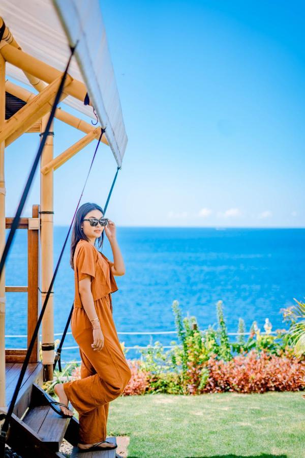 Bali Cliff Glamping Luxury tent Seraya