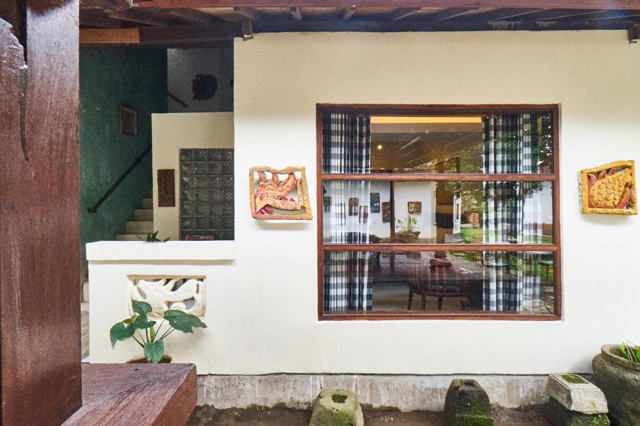 Rumah Paros & Gallery Guest house
