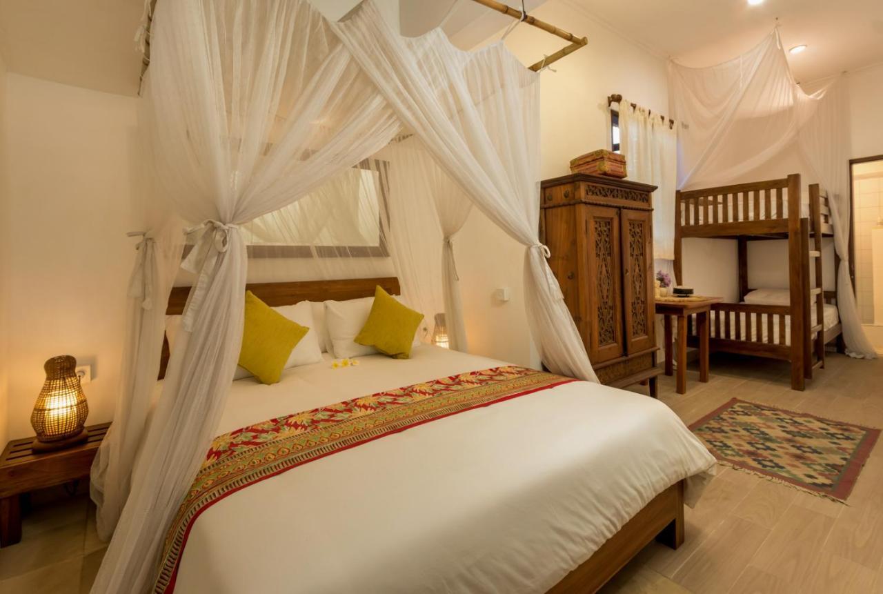 Eight * Seminyak (Bali)