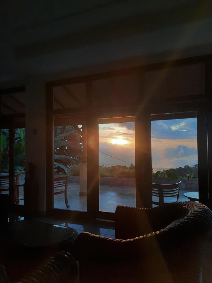 Manigelang Munduk (Bali)