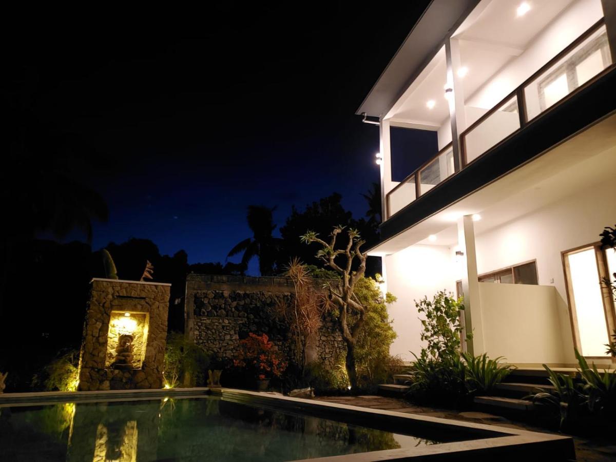 Guest house Utama Front
