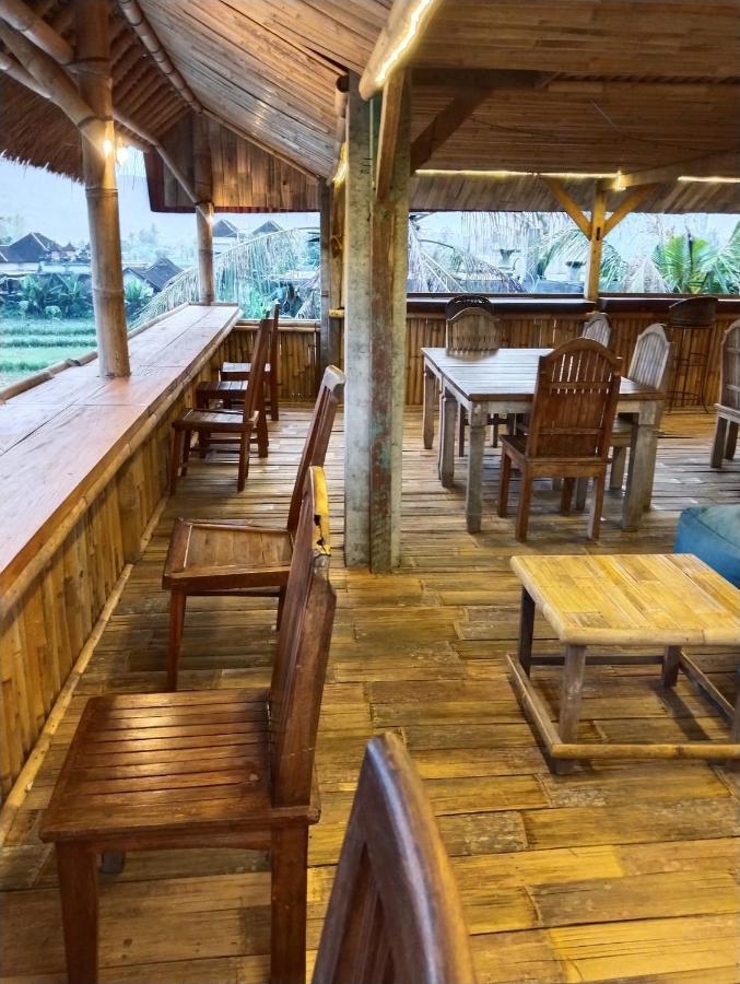 Stop Homestay, Rooftop Restaurant And Bar