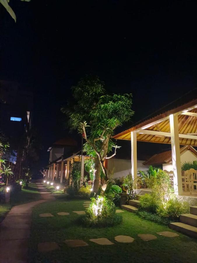 Wisma tamu Utama Front Candi Dasa (Bali)