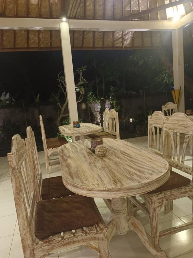 Utama Front Guest house Candi Dasa (Bali)