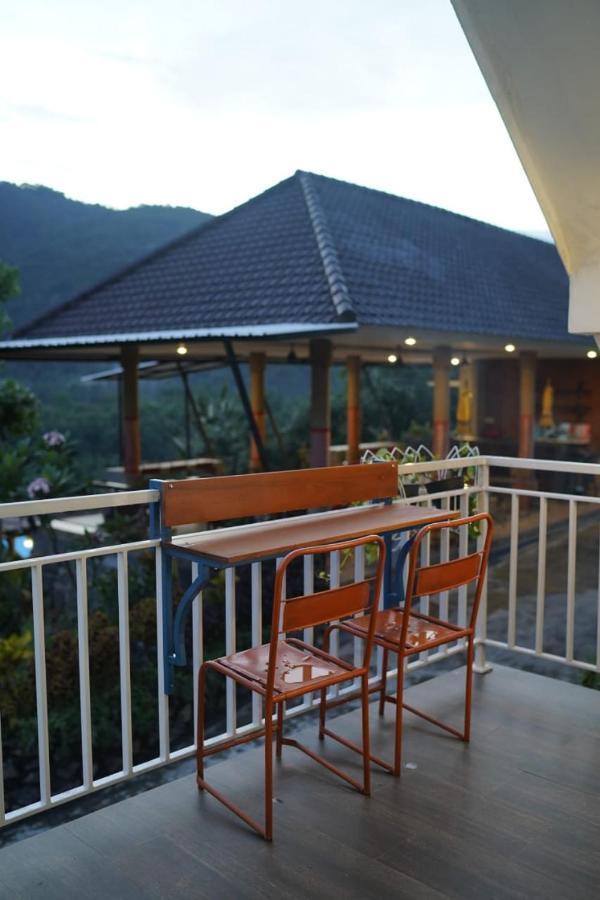 Chalet Ling & Louie's Mountain Mayong