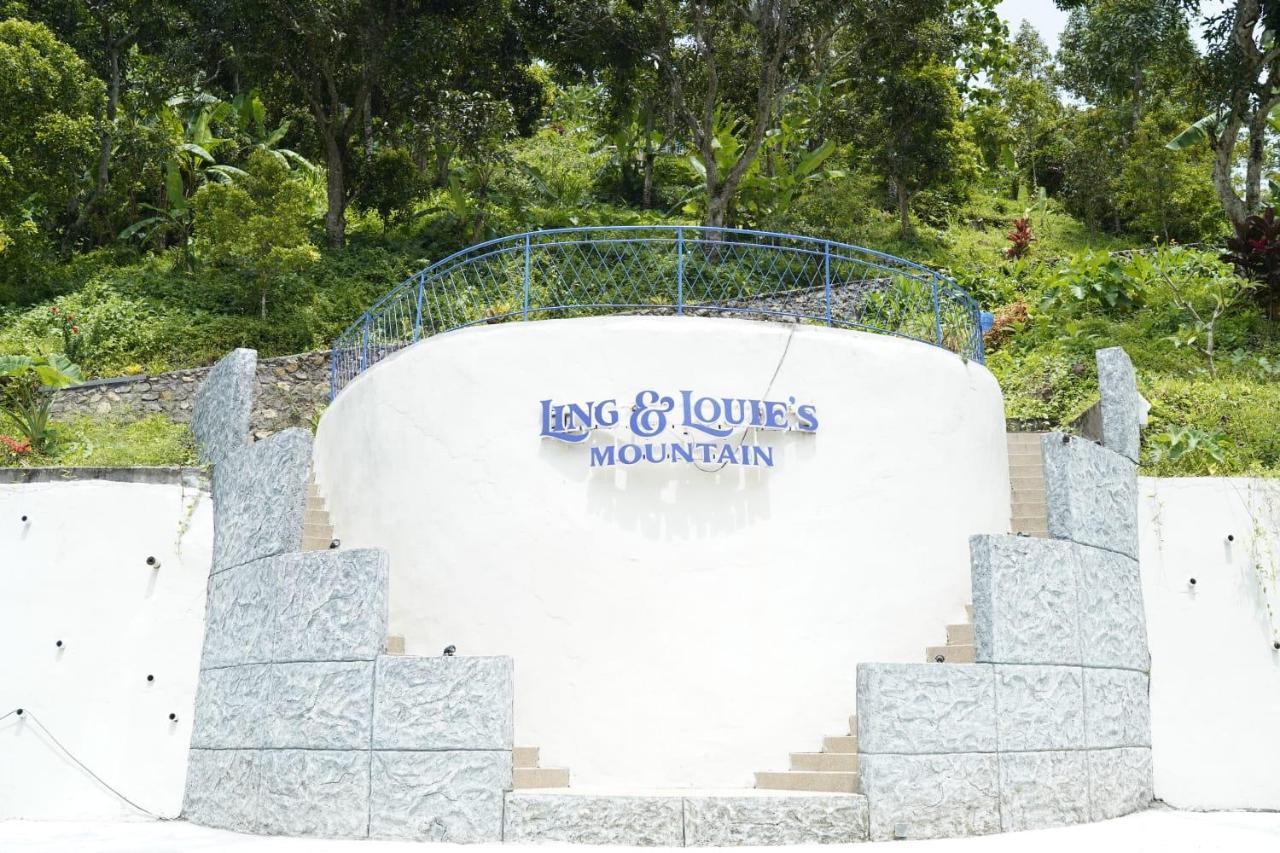 Ling & Louie's Mountain *