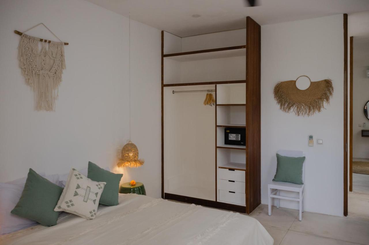 The Bed By The Sea 3*