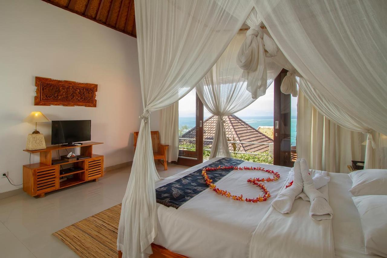 Cliff Holiday park 3*