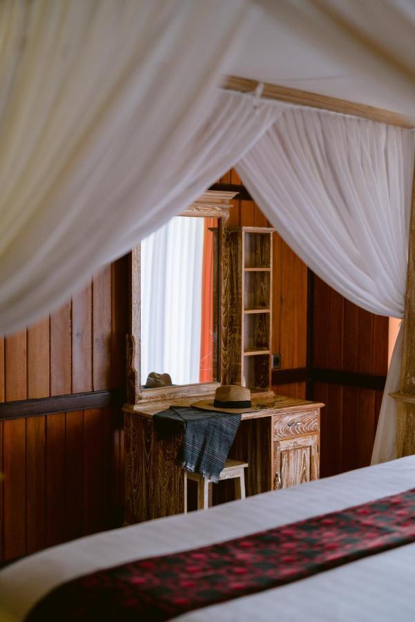 Menir Villa Munduk (Bali)