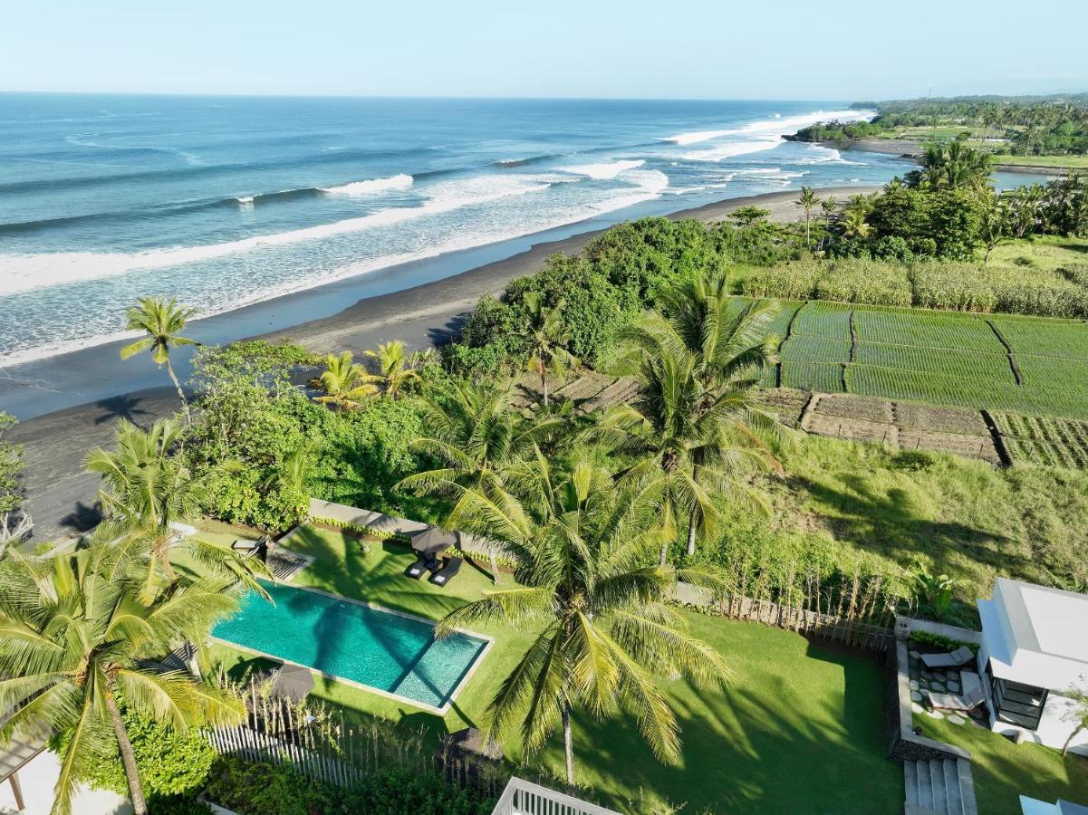 Guest house Black - Absolute Beachfront