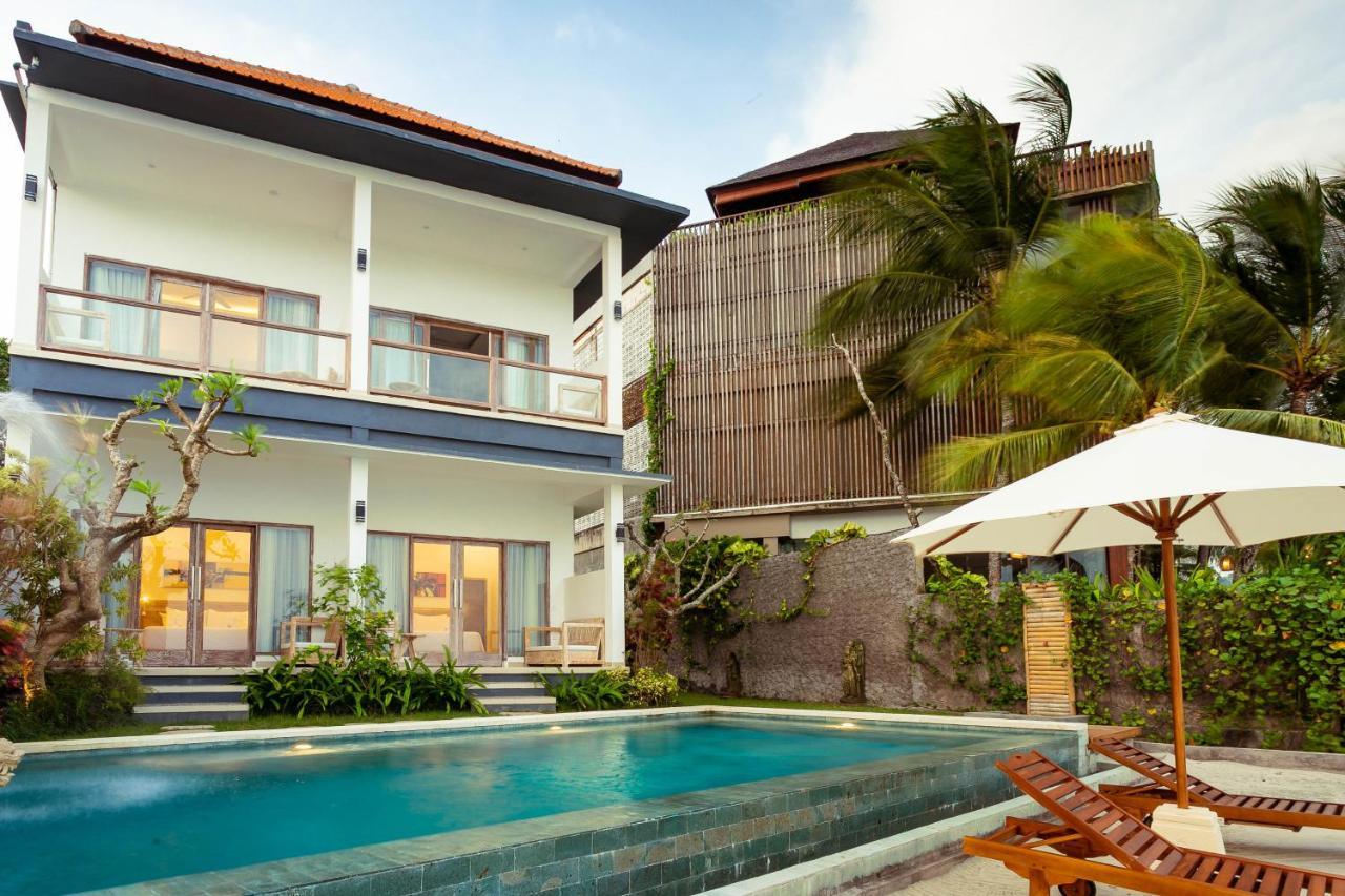 Wisma tamu Utama Front *