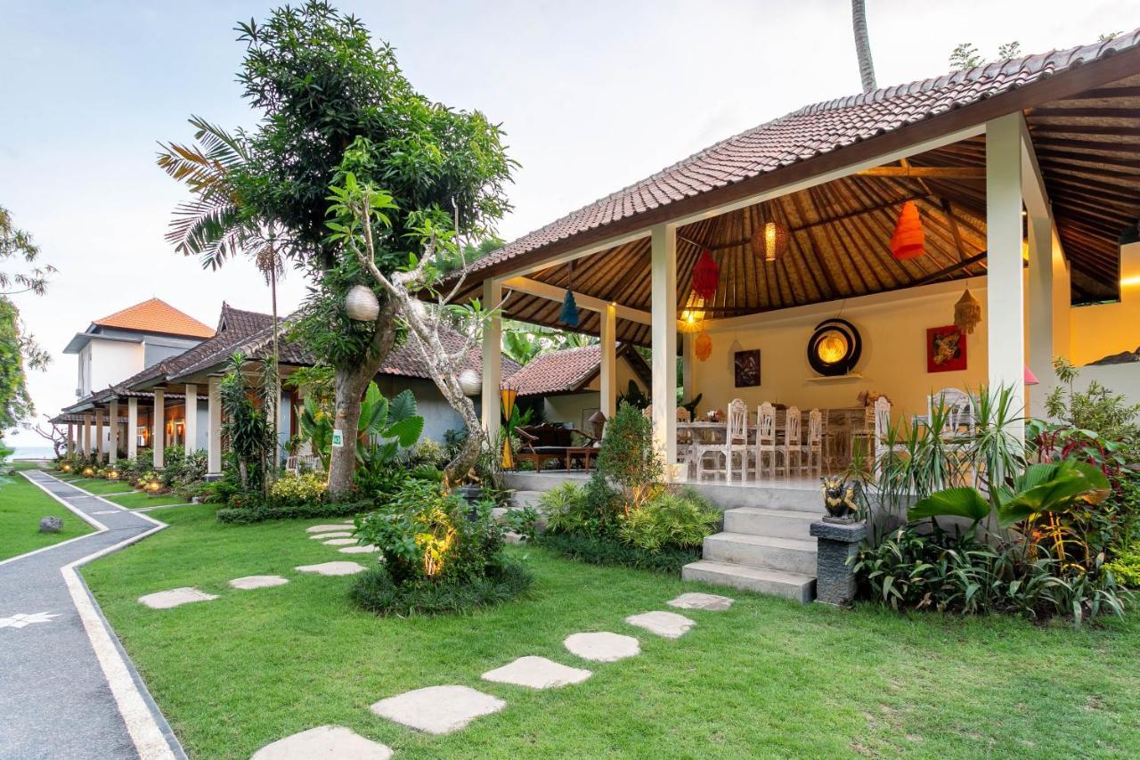 Guest house Utama Front *
