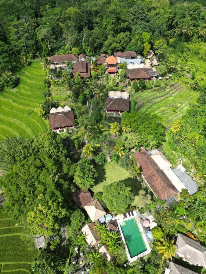Subak Tabola Guest house 3*