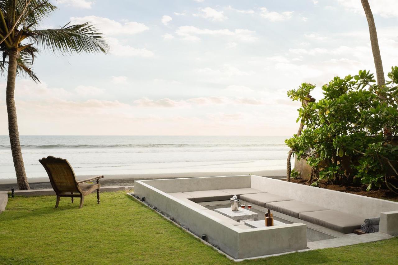 Guest house Black - Absolute Beachfront Tabanan (Bali)