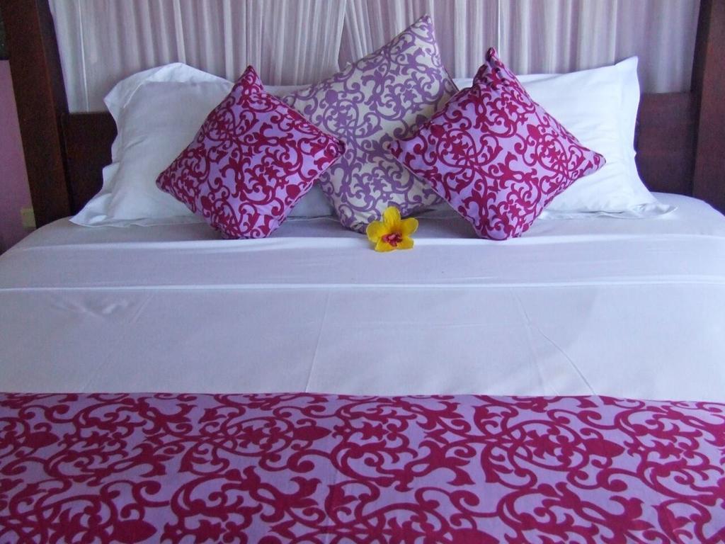 Life In Guest house