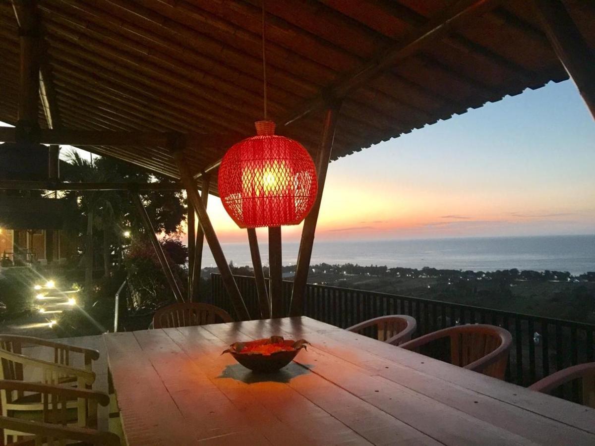 Sing Sing 4* Lovina (Bali)