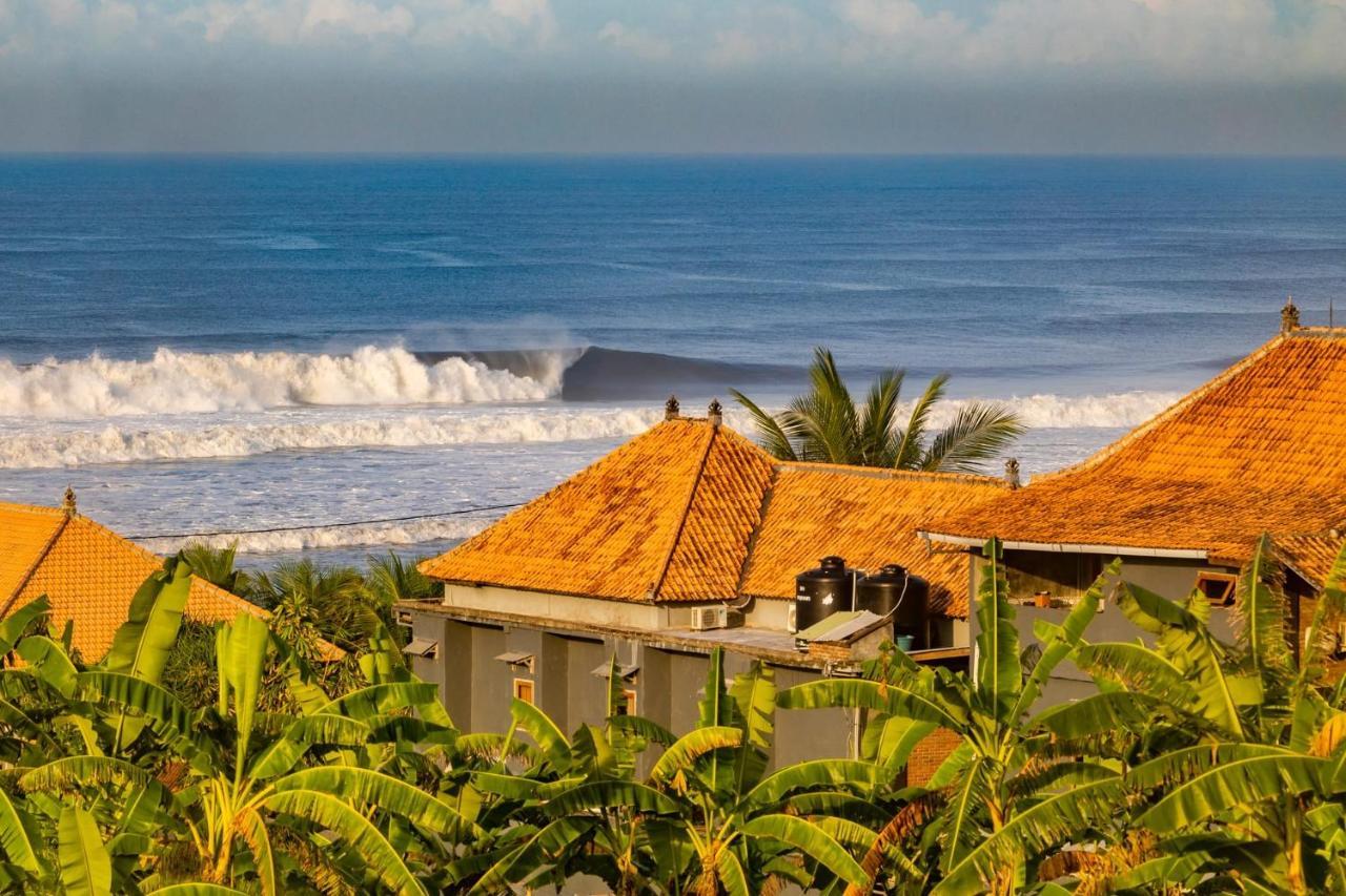 Medewi Secret Surfcamp 2*