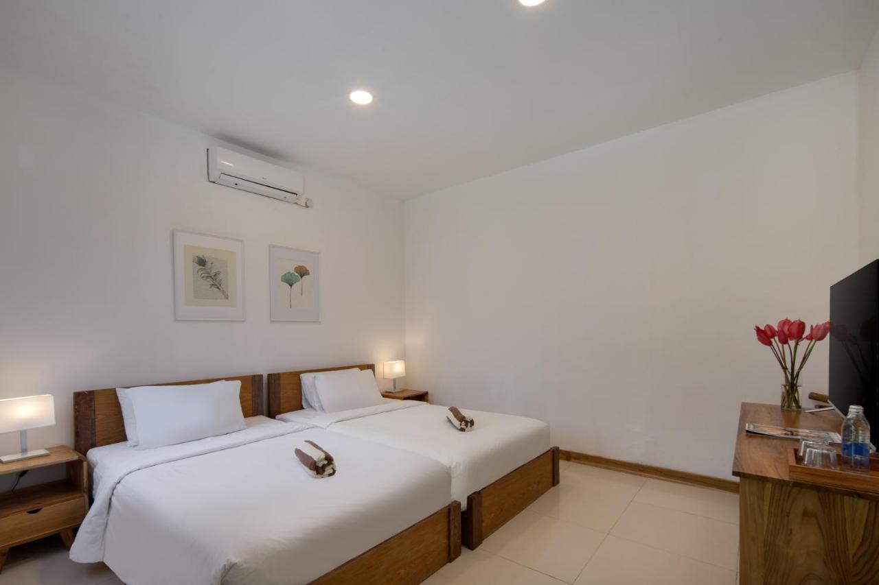 Big & Private 9 Bed, 9 Bath, Viola Villa, Pool, Location * Seminyak (Bali)