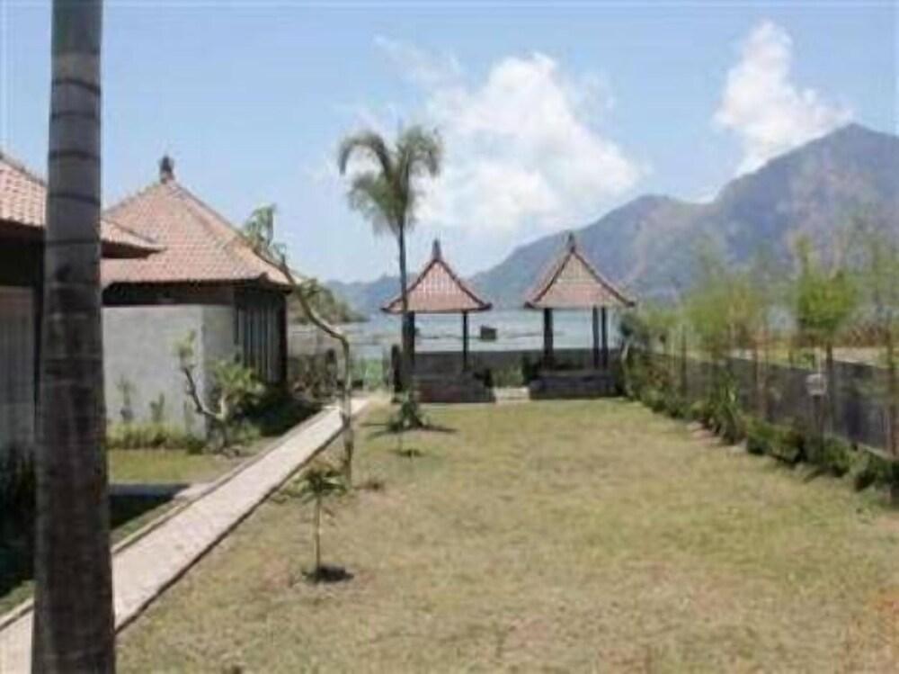Astradana Hotel & Glamping Kintamani (Bali)