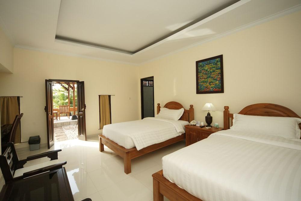 Hotel Swastika