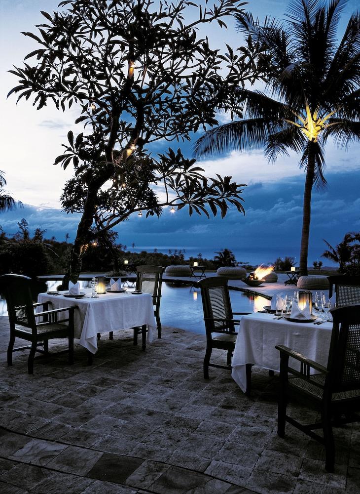 Damai Lovina Hotel 4*