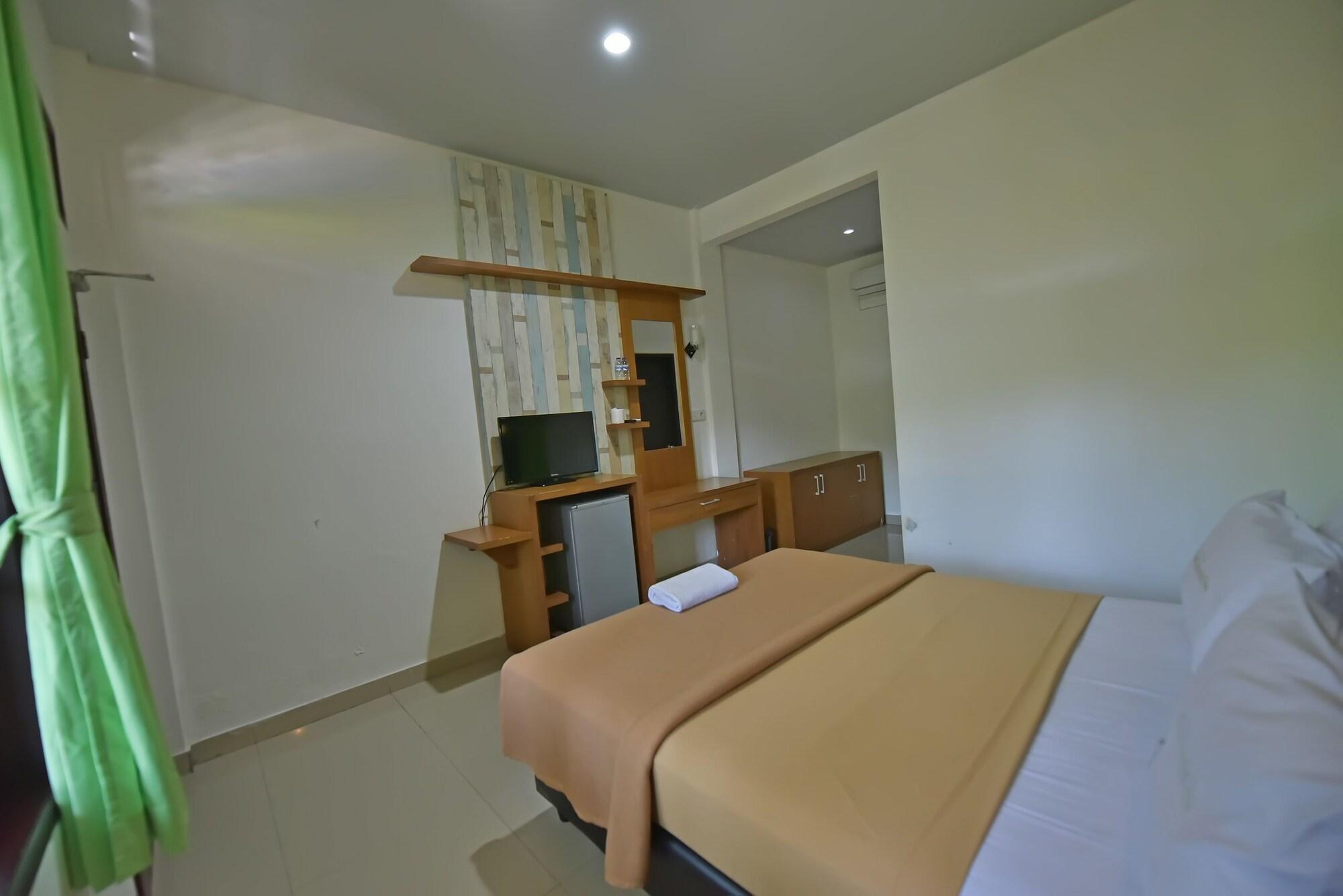 Sandat Kuta Hotel 3*