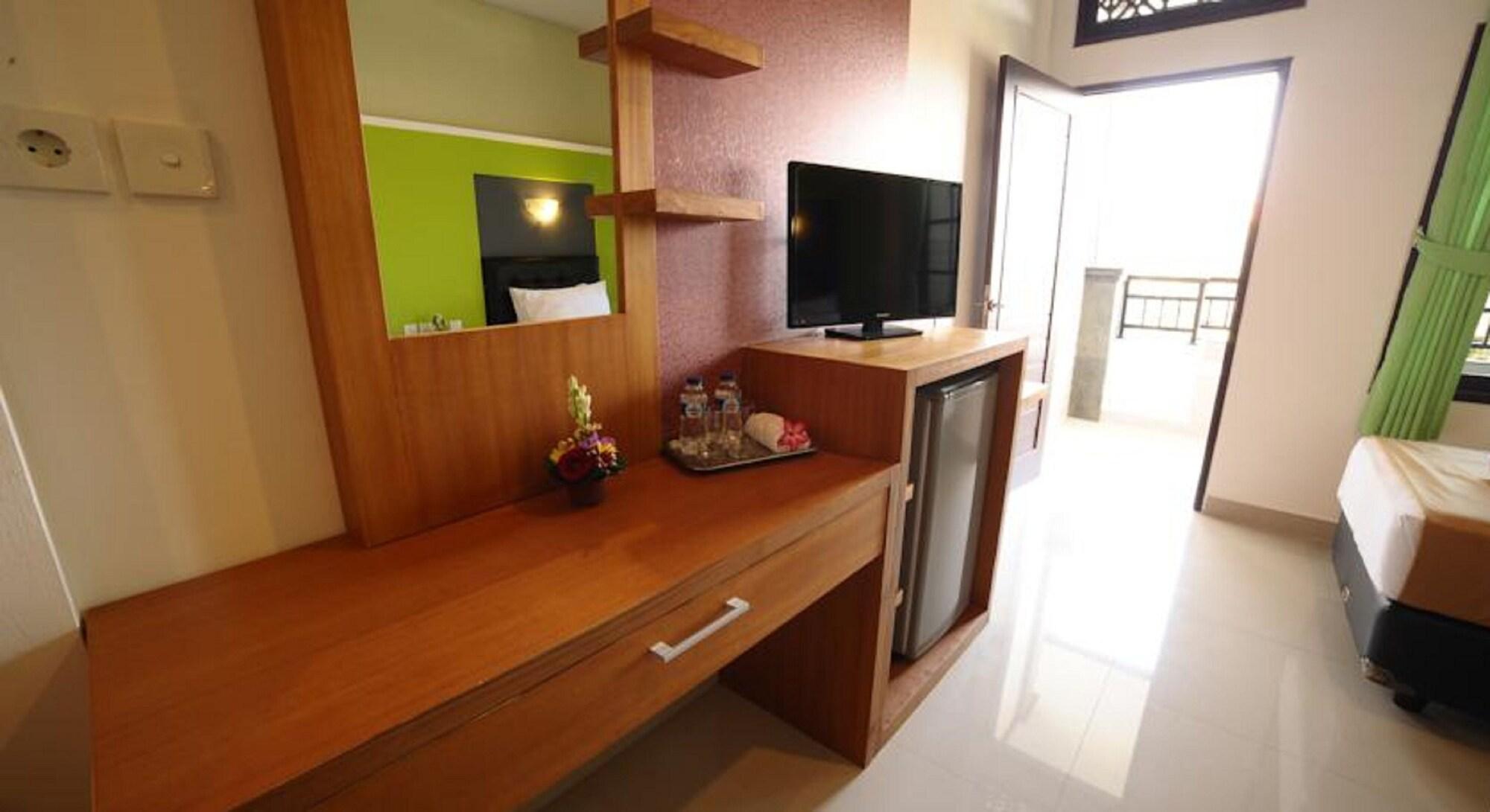 Hotel Sandat Kuta 3*