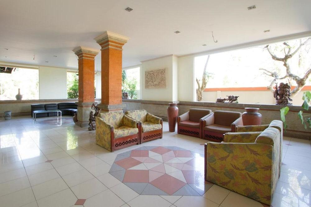 Oranjje Hotel 3*