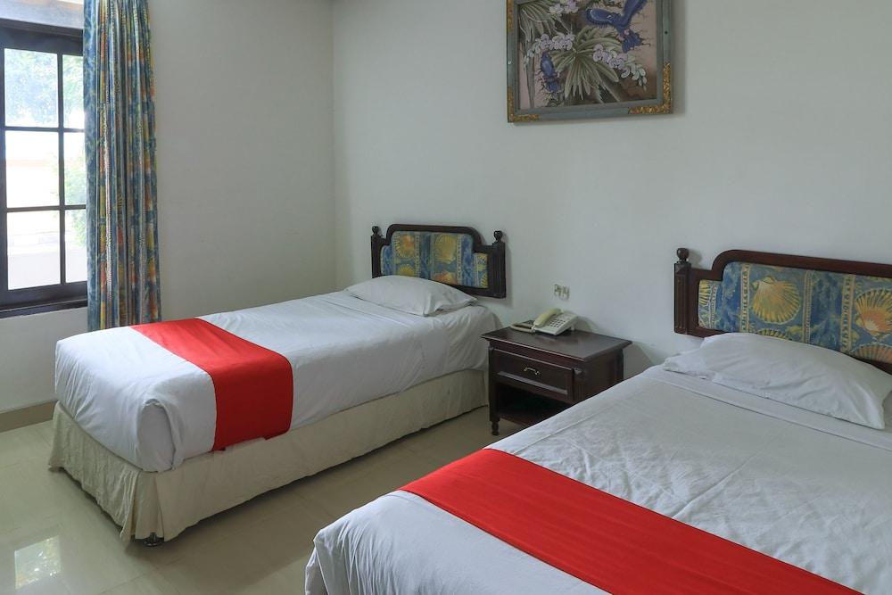 Hotel Oranjje 3*