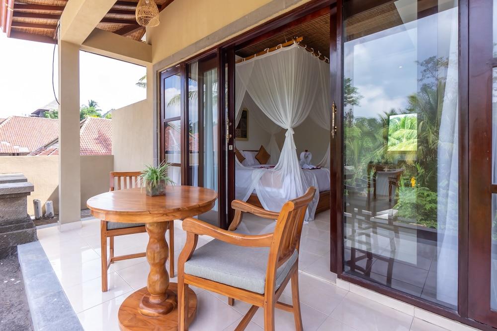 Villa Sonia Bisma 3*