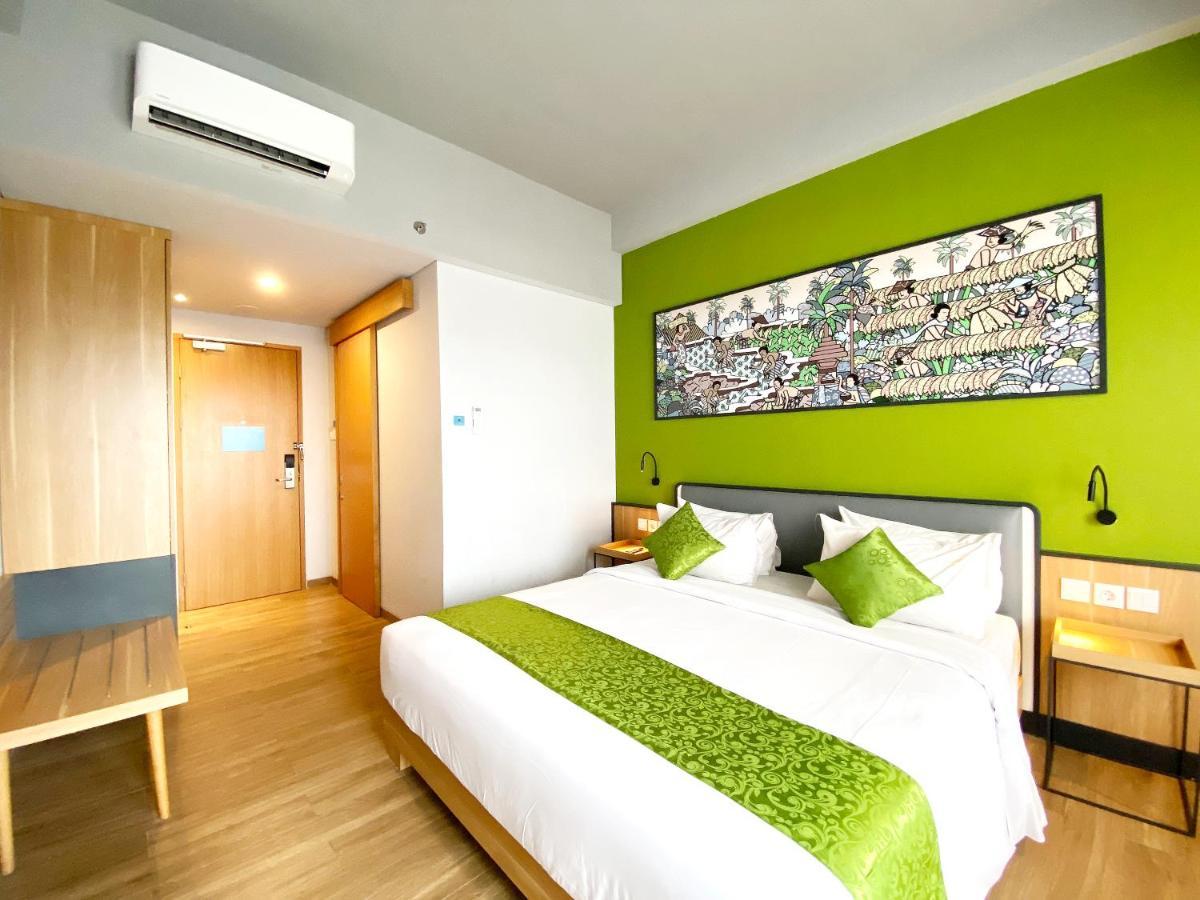 Rv Gianyar Hotel 4*