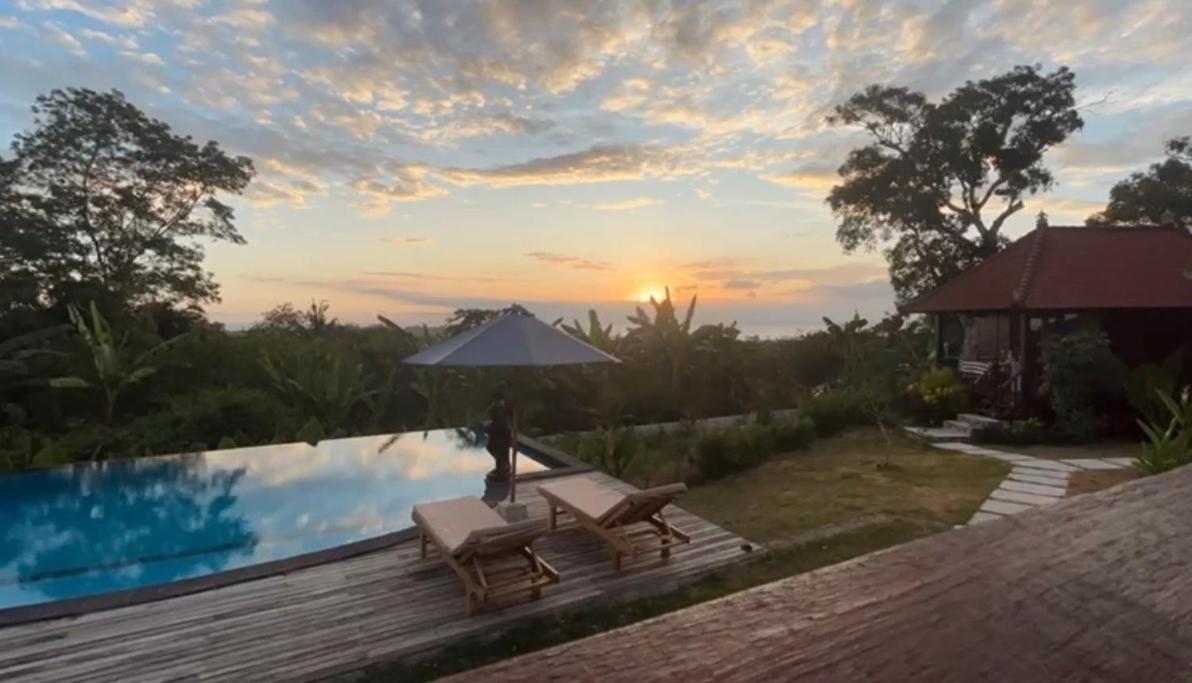 Sunset Hill 3*