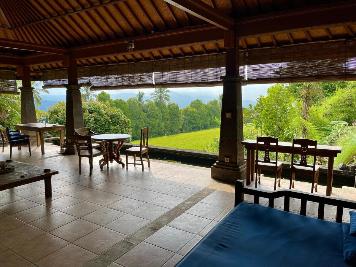 The Sangkih Restaurant & Bar Lodge *