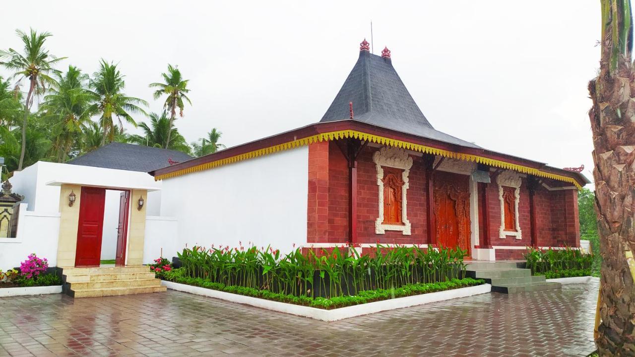 Puri Hotel Lovina (Bali)
