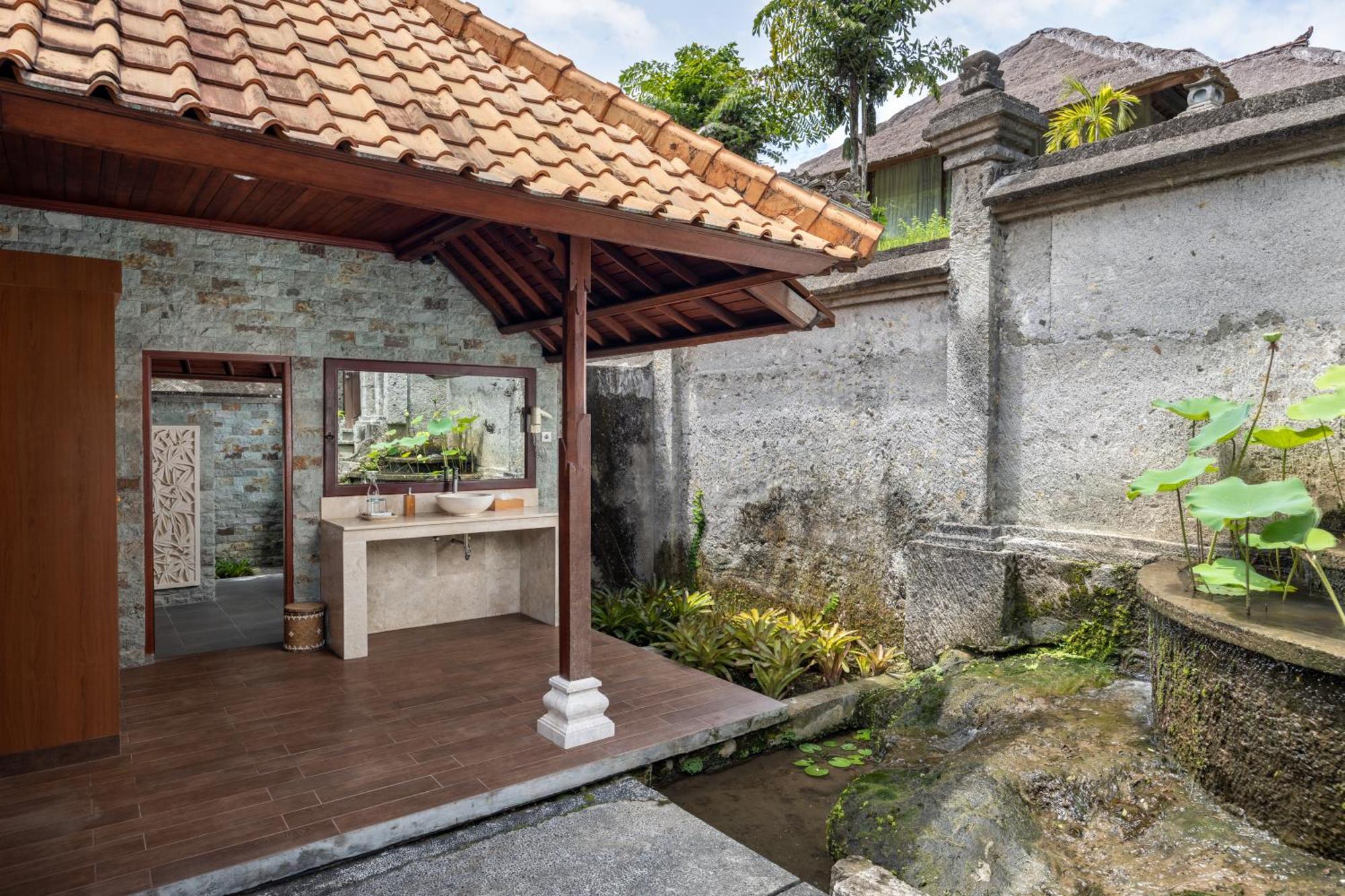 Resort Santi Mandala & 4*