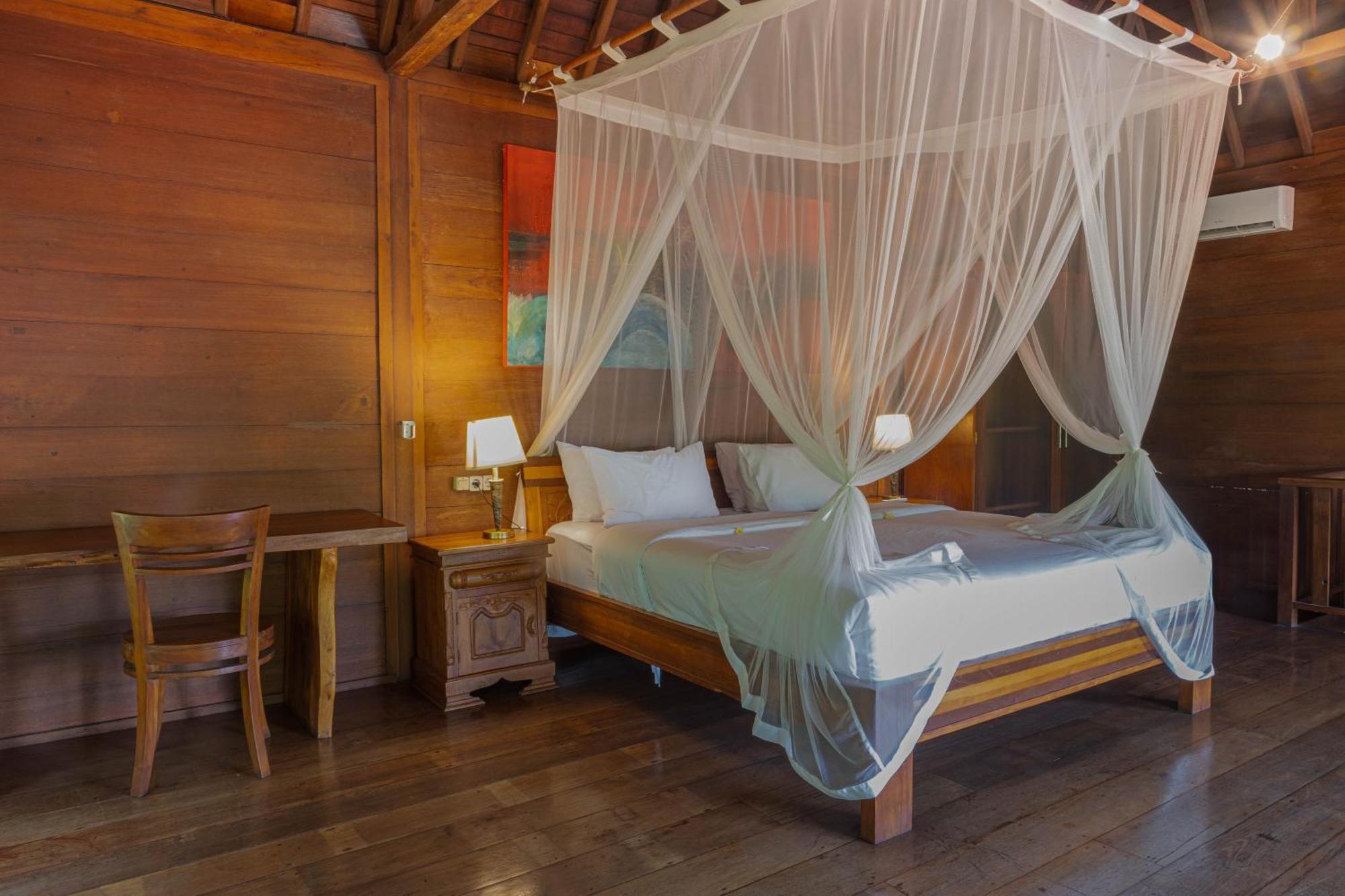 Sari Bamboo Villa *
